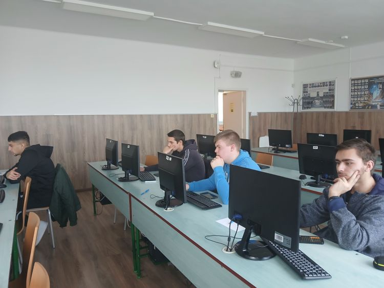 Versenybe szállva - OSZKTV