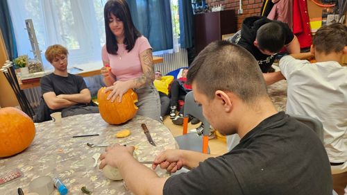 Iskolai Halloween Baross módra