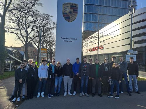 Stuttgartig jutottunk